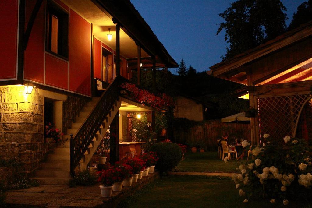 كوبريفشتيتسا Guest House Astra المظهر الخارجي الصورة